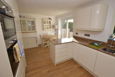 105 Broadley Drive, Torquay, TQ2 6UT