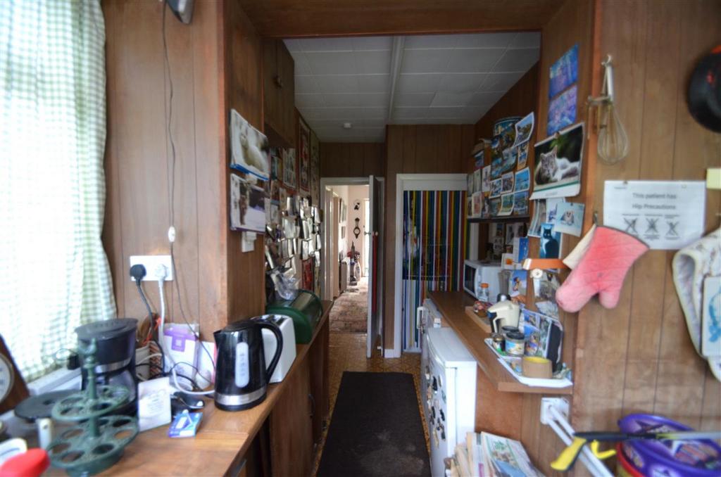 L shaped kitchen
