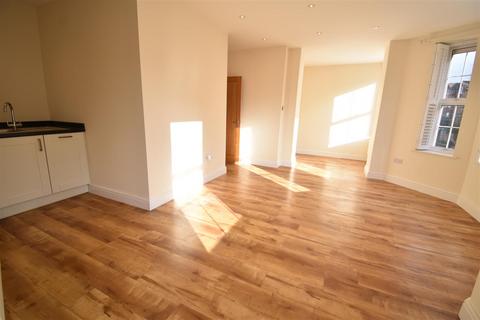 1 bedroom apartment to rent, Surbiton Hill Road, Surbiton