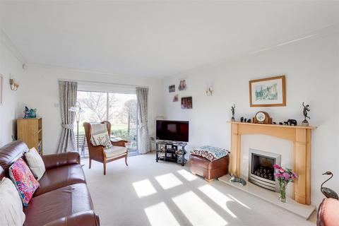 4 bedroom detached house for sale, Russell Drive, Wollaton NG8