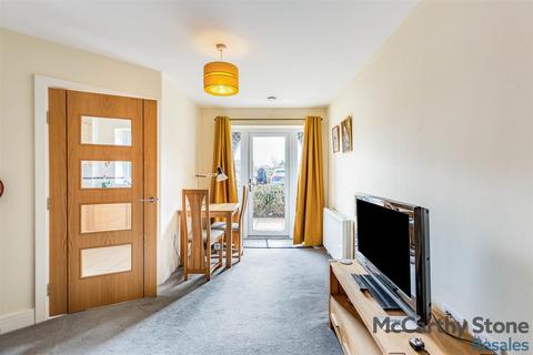 1 bedroom apartment for sale, Tresham Close, St. Marys Road, Kettering, Northamptonshire, NN15 7BX