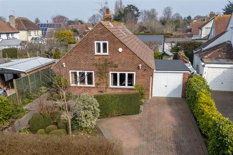 4 bedroom chalet for sale, Fernhurst Gardens, Aldwick, Bognor Regis