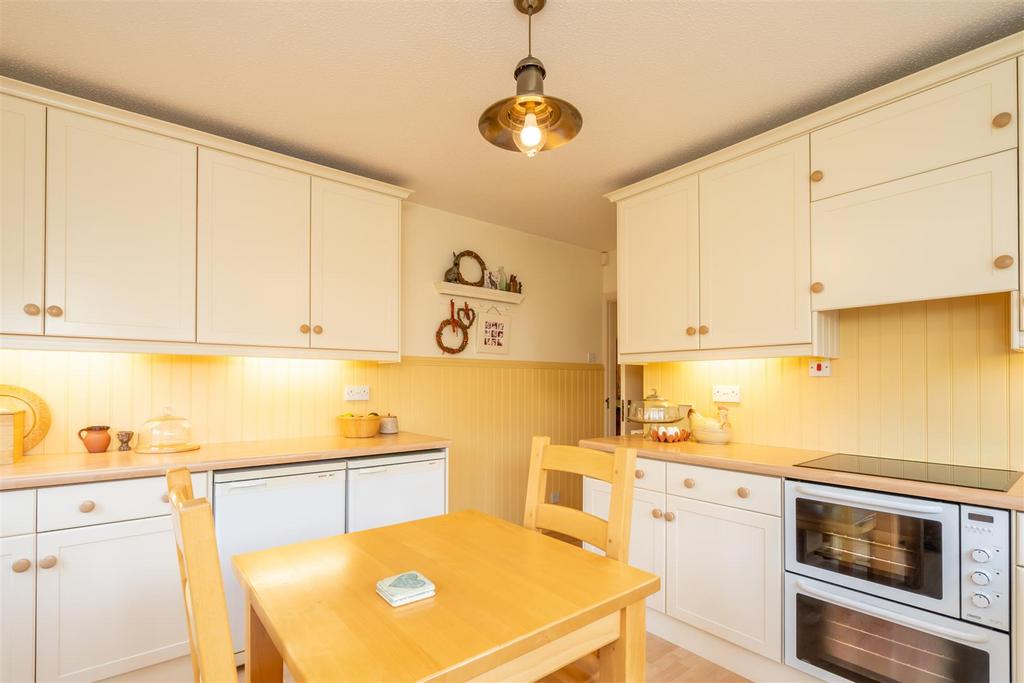 Kitchen Breakfast Room (2).jpg