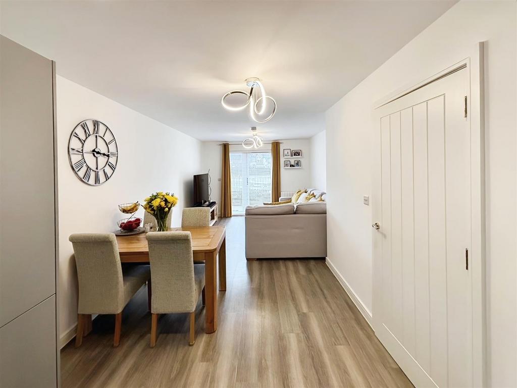 Open Plan Living Room/Kitchen