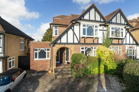 4 bedroom detached house for sale, Parkside Drive, Watford, WD17