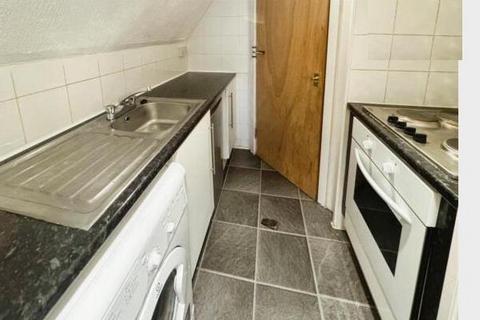 1 bedroom flat for sale, Flat 2, 105, Leeds Road Ilkley, LS29 8EG