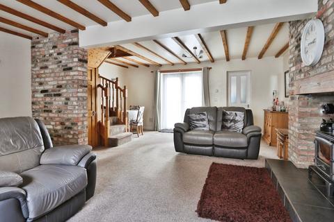 3 bedroom terraced house for sale, Souttergate, Hedon, Hull, East Riding Of Yorkshire, HU12 8JR