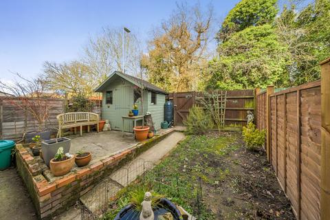 30 Dellside, Harefield, Uxbridge, UB9 6AX