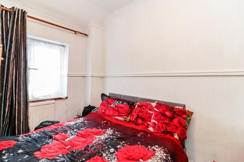 3 bedroom terraced house for sale, Princes Avenue, Watford, WD18