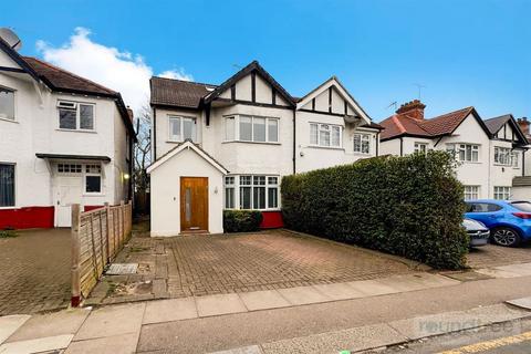 Sunningfields Road, Hendon NW4