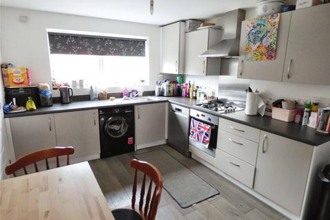 2 bedroom semi-detached house for sale, Renoldson Drive, Bursledon, Southampton