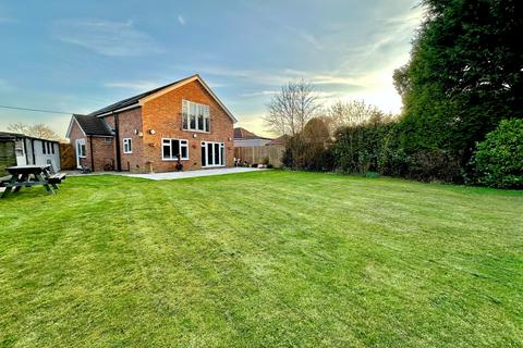 5 bedroom detached house for sale, Codmore Crescent, Chesham, HP5