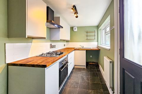 2 bedroom terraced house to rent, Mount Street, Harrogate, HG2