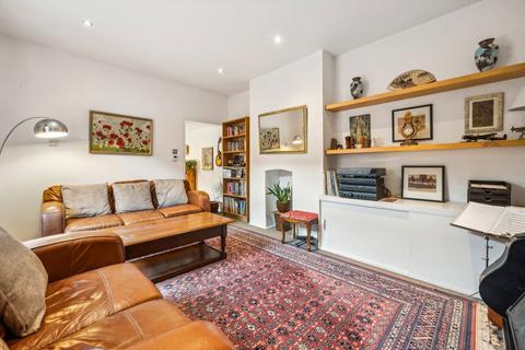 2 bedroom flat for sale, Darwin Road, London W5