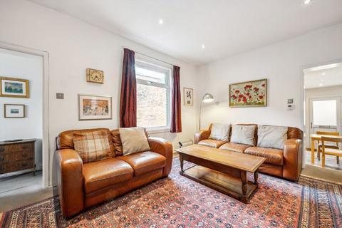 2 bedroom flat for sale, Darwin Road, London W5