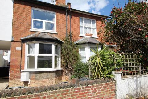 2 bedroom flat for sale, Darwin Road, London W5