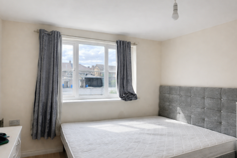 2 bedroom flat to rent, Dunlop Road, Tilbury, Essex, RM18