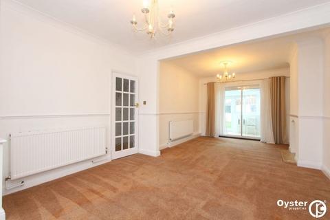 5 bedroom semi-detached house to rent, Belmont Road, Harrow, HA3