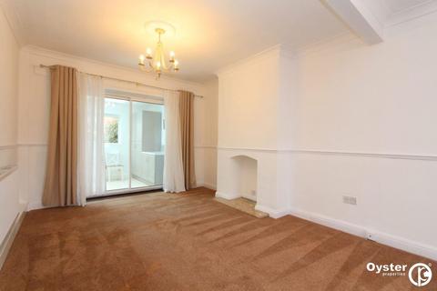 5 bedroom semi-detached house to rent, Belmont Road, Harrow, HA3