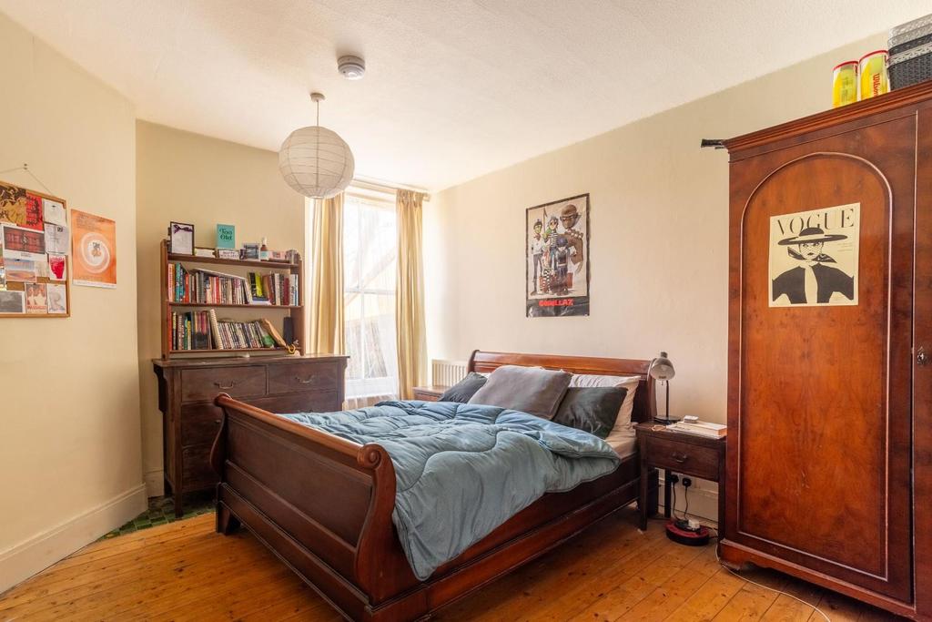 Bedroom (1).jpg