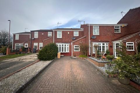 3 bedroom terraced house to rent, Fabian Close, Rubery, Rednal, Birmingham, B45