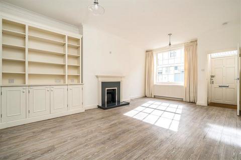 4 bedroom house to rent, Petersham Mews, London SW7