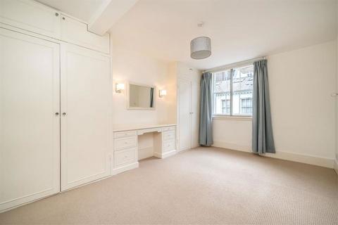 4 bedroom house to rent, Petersham Mews, London SW7