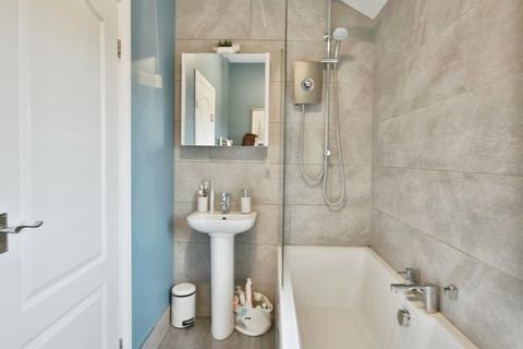 6 Wharfedale Avenue, Hull, HU9 3UD