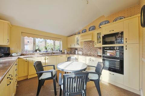 5 bedroom semi-detached house for sale, Beverley Road, Anlaby, Hull, East Riding of Yorkshire, HU10 7BD