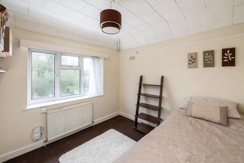 69 Hitchings Way, Reigate, RH2 8EN