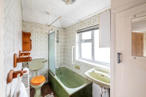 69 Hitchings Way, Reigate, RH2 8EN