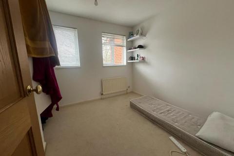 2 bedroom terraced house to rent, Wych Hill Park,  Woking,  GU22