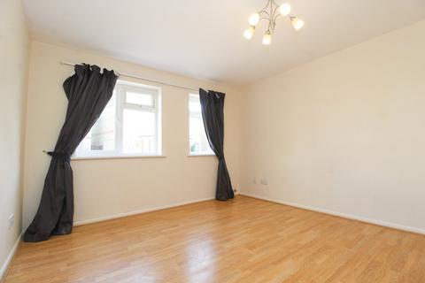 2 bedroom end of terrace house to rent, Saffron Road, Biggleswade, SG18