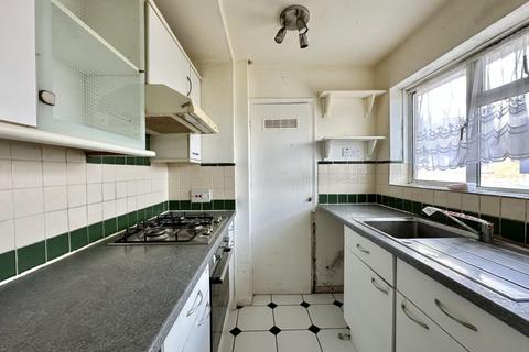 1 bedroom flat for sale, Park Side, Barra Hall Circus, Hayes, UB3 2BB