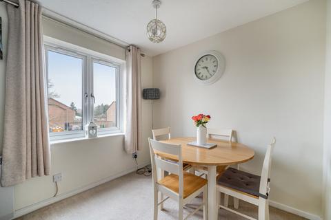 2 bedroom flat for sale, Shaw Drive, Walton On Thames, Surrey, KT12