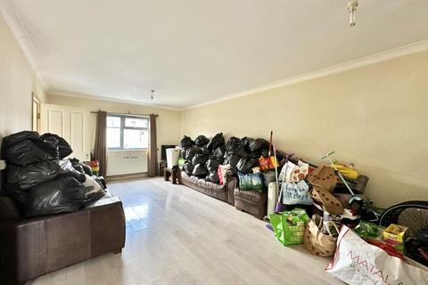 3 bedroom detached house for sale, Copthorne Mews, Hayes, , UB3 4BN