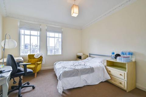 3 bedroom flat to rent, Connaught Court, Hyde Park Estate, London, W2