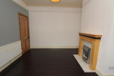 3 bedroom terraced house to rent, Victoria Street, Wolverton, Milton Keynes, MK12 5HG