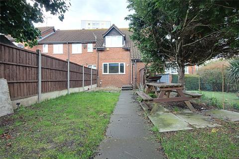 1 bedroom house to rent, Mahon Close, Enfield, EN1