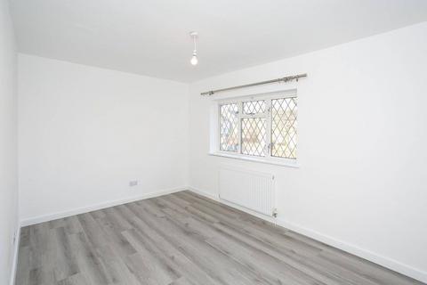 3 bedroom terraced house to rent, Peascroft Road, Hemel Hempstead, HP3