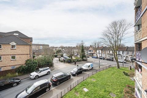 1 bedroom flat for sale, 30 Grantham Road, Manor Park, London, E12