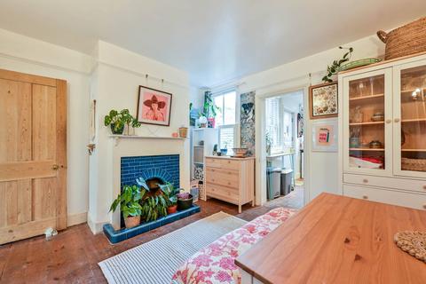 2 bedroom semi-detached house for sale, Cheselden Road, Guildford, GU1