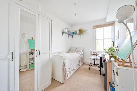 21 Cheselden Road, Guildford, GU1 3SB