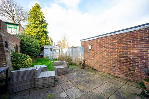 21 Cheselden Road, Guildford, GU1 3SB