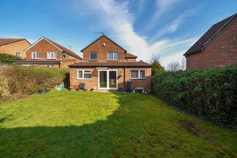 5 bedroom detached house for sale, St. Josephs Close, Orpington