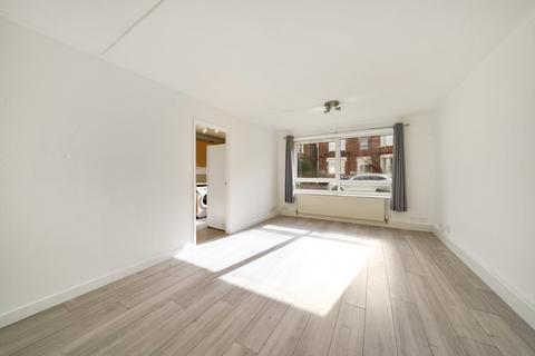 1 bedroom flat for sale, Birdhurst Road, South Croydon, CR2