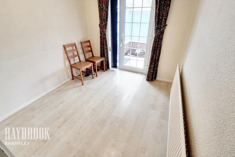 4 Halstead Grove, Mapplewell, Barnsley, S75 5QD