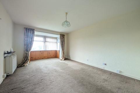 2 bedroom apartment to rent, Cliffe Gardens, Shipley, BD18