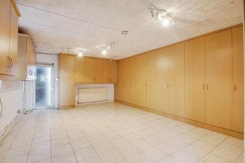 63 Richings Way, Iver, SL0 9DB