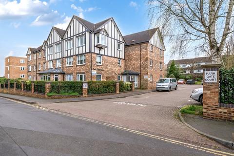 1 bedroom flat to rent, Park Gate Court, Constitution Hill, Woking, GU22